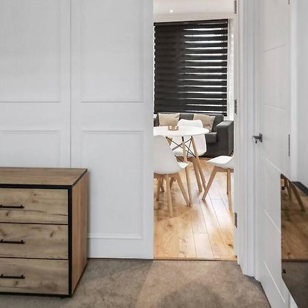 Bright And Spacious 1-Bdr Flat W/ Free Parking Reading Extérieur photo