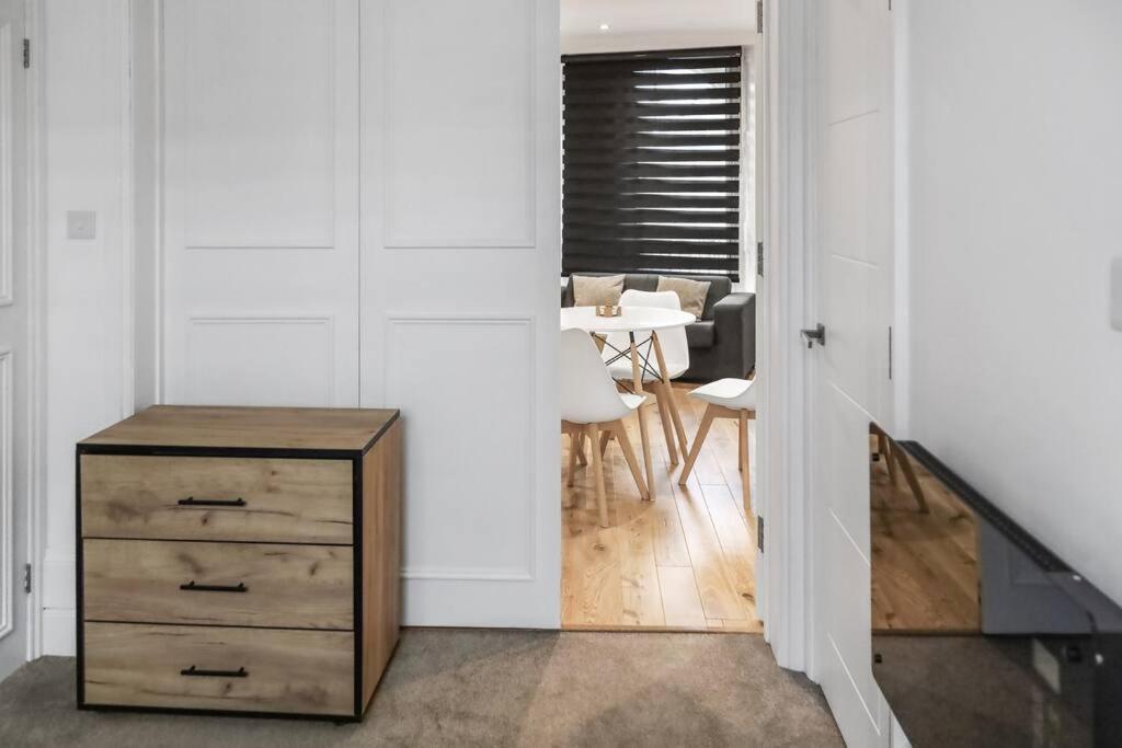 Bright And Spacious 1-Bdr Flat W/ Free Parking Reading Extérieur photo